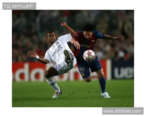 梅西在0506欧冠切尔西对巴萨的经典对决中展现传奇风采